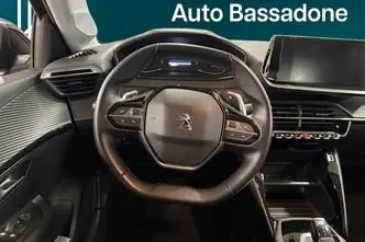 Peugeot 208, 1.2, 74 kW, bensiin, automaat, esivedu