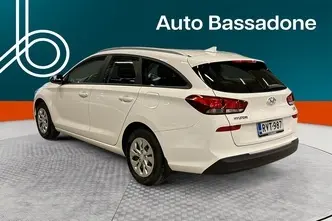 Hyundai i30, 1.5, 80 kW, бензин, механическая, передний привод