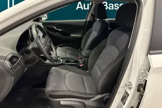 Hyundai i30, 1.5, 80 kW, бензин, механическая, передний привод