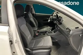 Hyundai i30, 1.5, 80 kW, бензин, механическая, передний привод