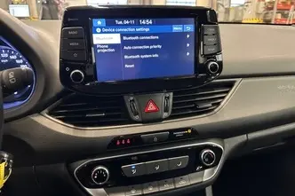 Hyundai i30, 1.5, 80 kW, бензин, механическая, передний привод