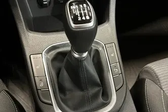 Hyundai i30, 1.5, 80 kW, бензин, механическая, передний привод