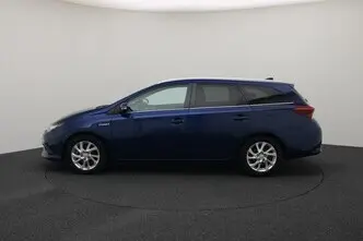 Toyota Auris, 1.8, 73 kW, гибрид, автомат, передний привод