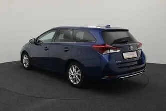 Toyota Auris, 1.8, 73 kW, гибрид, автомат, передний привод