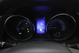 Toyota Auris, 1.8, 73 kW, гибрид, автомат, передний привод
