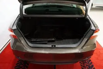 Toyota Camry, 2.5, 131 kW, hübriid, automaat, esivedu