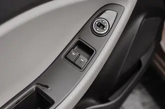 Hyundai i20, 1.2, 55 kW, bensiin, manuaal, esivedu