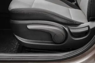 Hyundai i20, 1.2, 55 kW, bensiin, manuaal, esivedu