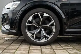 Audi e-tron, 370 kW, elekter, automaat, nelikvedu