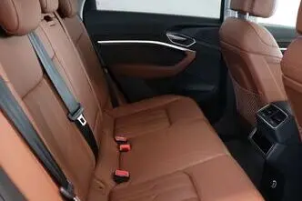 Audi e-tron, 158 kW, electric, automatic, four-wheel drive