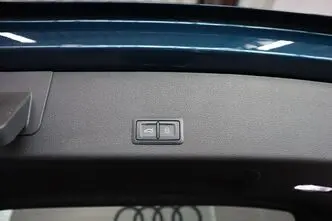 Audi e-tron, 158 kW, electric, automatic, four-wheel drive