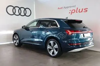 Audi e-tron, 158 kW, electric, automatic, four-wheel drive