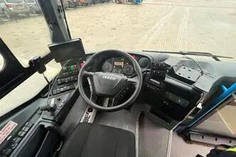 Iveco Crossway LE 4x2, 210 kW, diesel, automatic