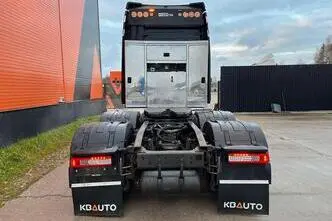 Volvo FH 16 750 6x4, 551 kW, дизель, автомат