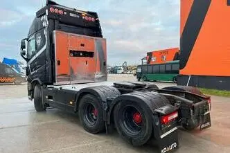 Volvo FH 16 750 6x4, 551 kW, дизель, автомат