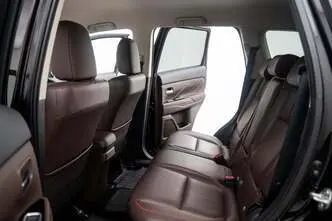 Mitsubishi Outlander, 2.0, 149 kW, automatic, four-wheel drive