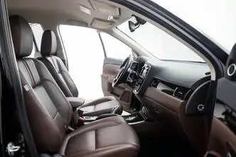 Mitsubishi Outlander, 2.0, 149 kW, automatic, four-wheel drive