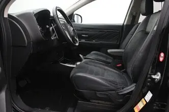 Mitsubishi Outlander, 2.0, 89 kW, plug-in hybrid, automatic, four-wheel drive