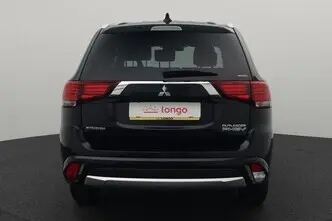 Mitsubishi Outlander, 2.0, 89 kW, plug-in hybrid, automatic, four-wheel drive