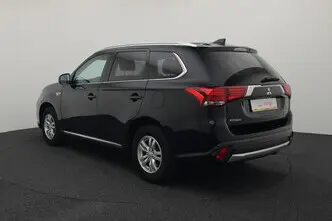 Mitsubishi Outlander, 2.0, 89 kW, plug-in hybrid, automatic, four-wheel drive