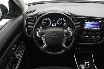 Mitsubishi Outlander, 2.0, 89 kW, plug-in hybrid, automatic, four-wheel drive