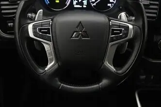 Mitsubishi Outlander, 2.0, 89 kW, plug-in hybrid, automatic, four-wheel drive