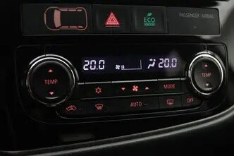 Mitsubishi Outlander, 2.0, 89 kW, plug-in hybrid, automatic, four-wheel drive