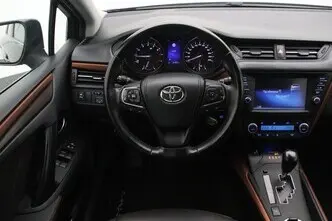 Toyota Avensis, 1.8, 108 kW, petrol, automatic, front-wheel drive