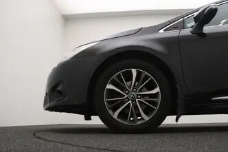 Toyota Avensis, 1.8, 108 kW, petrol, automatic, front-wheel drive