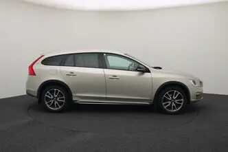 Volvo V60 Cross Country, 2.4, 140 kW, diesel, automatic, four-wheel drive