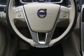 Volvo V60 Cross Country, 2.4, 140 kW, diesel, automatic, four-wheel drive