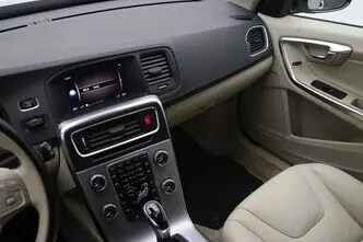 Volvo V60 Cross Country, 2.4, 140 kW, diesel, automatic, four-wheel drive