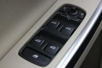 Volvo V60 Cross Country, 2.4, 140 kW, diesel, automatic, four-wheel drive