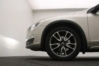 Volvo V60 Cross Country, 2.4, 140 kW, diesel, automatic, four-wheel drive