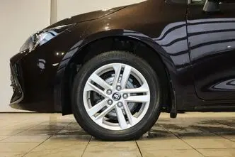 Toyota Corolla, 1.8, 72 kW, hybrid, automatic, front-wheel drive