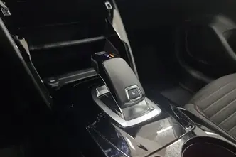 Peugeot 208, 1.2, 74 kW, petrol, automatic, front-wheel drive