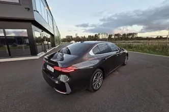 BMW i5, 250 kW, elekter, automaat, tagavedu