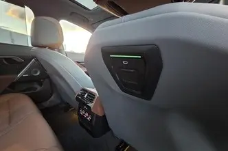 BMW i5, 250 kW, elekter, automaat, tagavedu