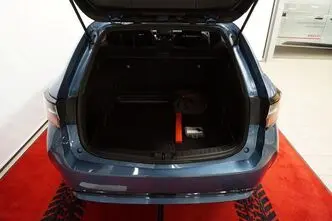 Toyota Corolla, 1.8, 72 kW, hybrid, automatic, front-wheel drive