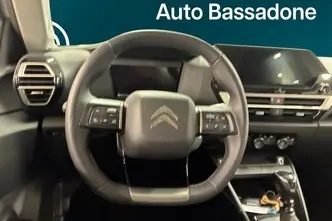 Citroën C4, 1.2, 74 kW, petrol, manual, front-wheel drive