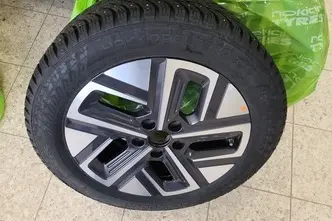 Hyundai Kona, electric, automatic, front-wheel drive