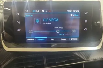 Peugeot 208, 1.2, 74 kW, petrol, automatic, front-wheel drive