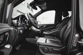 Mercedes-Benz V 300, 2.0, 174 kW, diesel, automatic, four-wheel drive