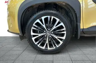 Toyota Yaris Cross, 1.5, 68 kW, hübriid, automaat, esivedu