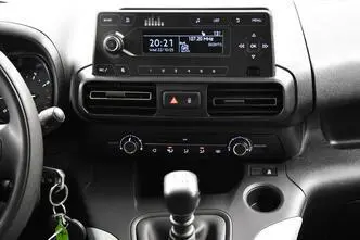 Citroën Berlingo, bensiin, manuaal, esivedu