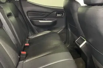 Mitsubishi L200, 2.3, 110 kW, дизель, автомат, полный привод