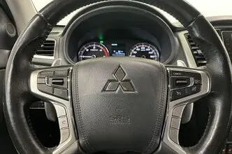 Mitsubishi L200, 2.3, 110 kW, дизель, автомат, полный привод