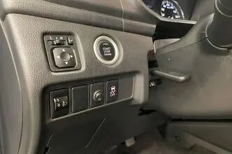 Mitsubishi L200, 2.3, 110 kW, дизель, автомат, полный привод