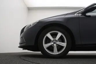 Volvo V40, 2.0, 88 kW, diisel, manuaal, esivedu