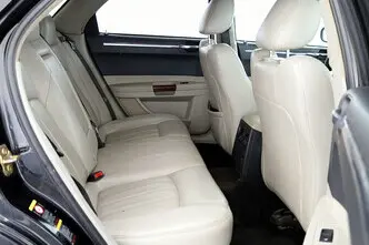 Chrysler 300C, 3.0, 160 kW, diisel, automaat, tagavedu